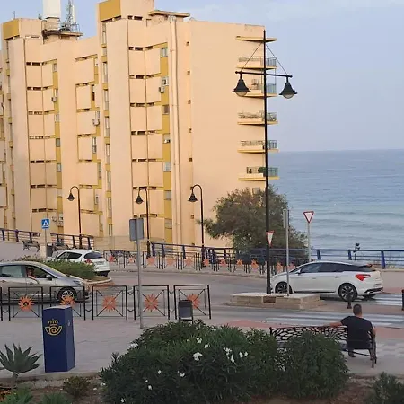 Brisas Del Mar 公寓 *