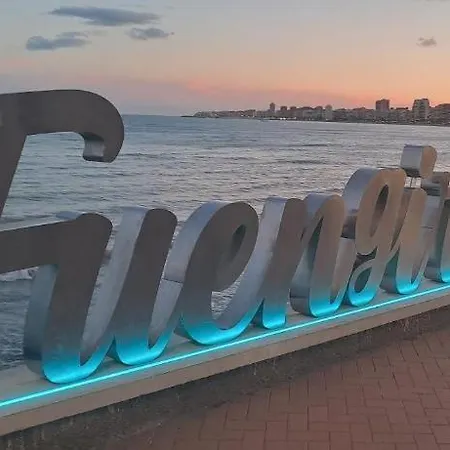 Brisas Del Mar شقة